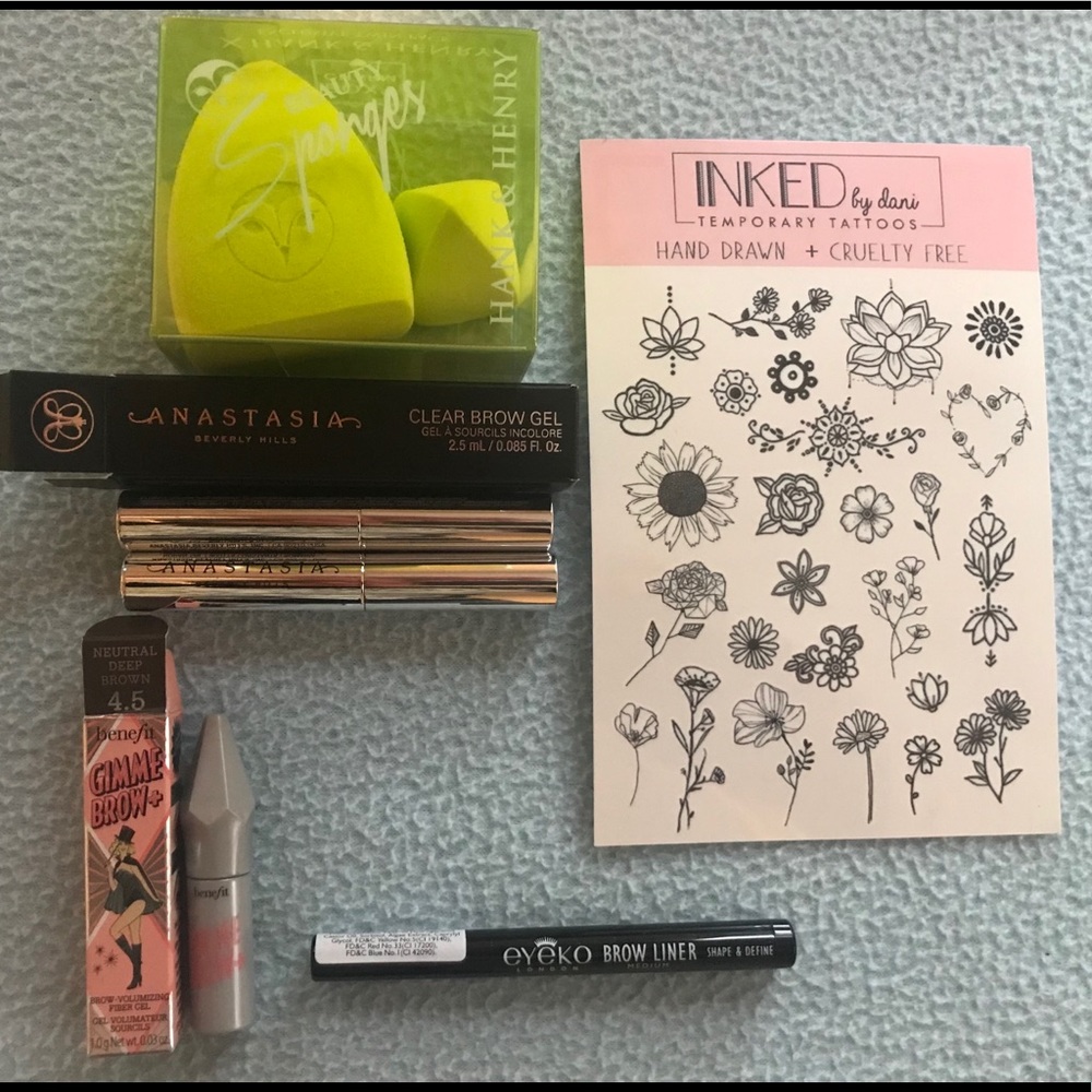 Sponges, brow stuff, temp tattoos (bundle of 6)